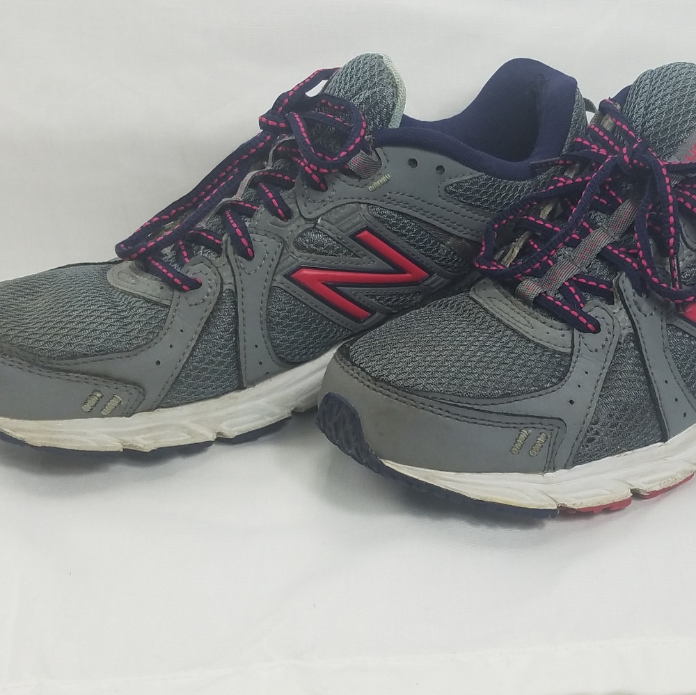 New Balance sz 8.5 womens Running Shoe
